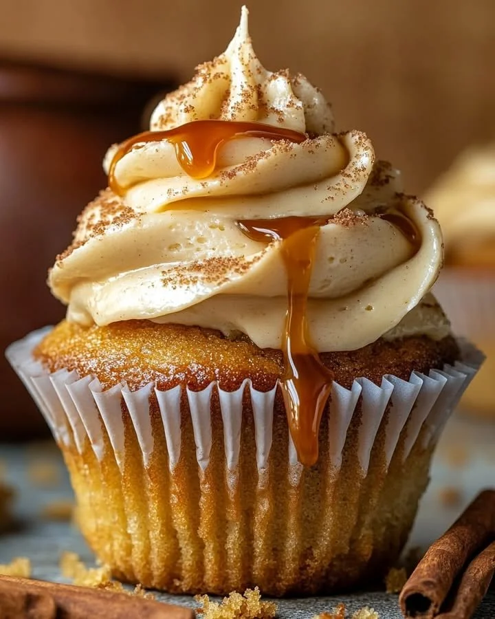 Harry Potter Butterbeer Cupcakes topped with creamy butterscotch frosting